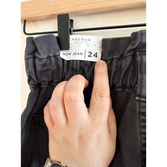 NWT Pacsun Black High Waisted Paperbag Relaxed Fit Mom Normcore Jean Size 24/0 - Picture 4 of 7